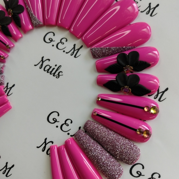 Press on nails (long coffin) - Picture 3 of 3